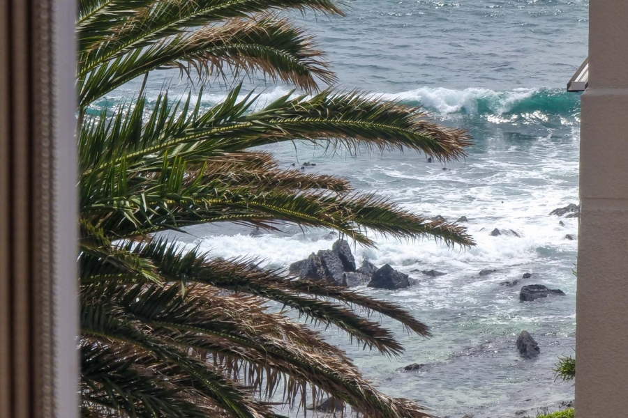 To Let 3 Bedroom Property for Rent in Sea Point Western Cape